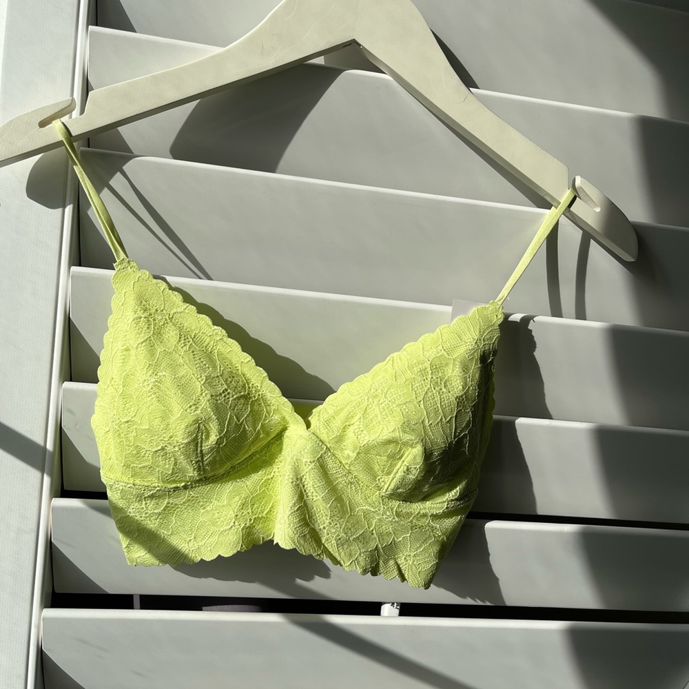 NEW UO Sexy Scallop Lace Triangle Bralette, Neon Lime Green, Size Small